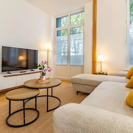 La Grande Maison De Preize Spacieux Duplex A Deux Pas Du Bouchon Et Du Vieux Troyes, 2 Parkings Prives
