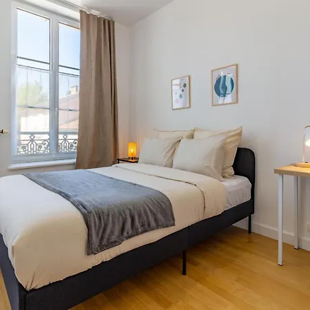 Apartment La Grande Maison De Preize Spacieux Duplex A Deux Pas Du Bouchon Et Du Vieux Troyes, 2 Parkings Prives Troyes