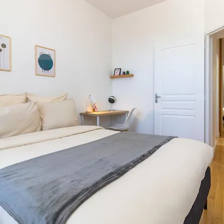 La Grande Maison De Preize Spacieux Duplex A Deux Pas Du Bouchon Et Du Vieux Troyes, 2 Parkings Prives Apartment *
