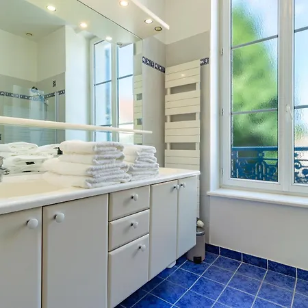La Grande Maison De Preize Spacieux Duplex A Deux Pas Du Bouchon Et Du Vieux Troyes, 2 Parkings Prives