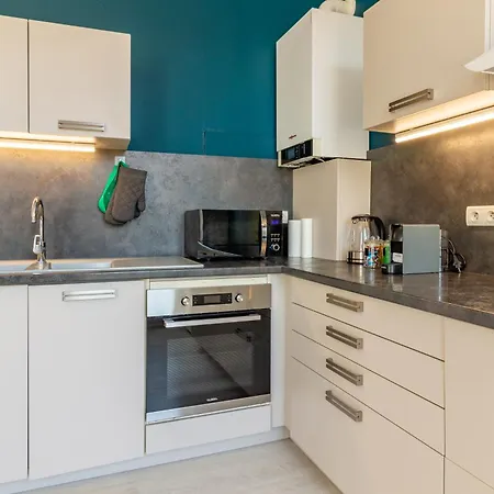 Apartment La Grande Maison De Preize Spacieux Duplex A Deux Pas Du Bouchon Et Du Vieux Troyes, 2 Parkings Prives