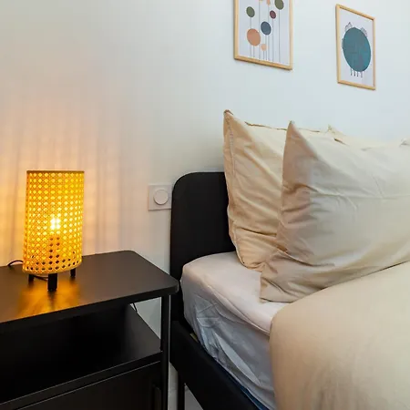 La Grande Maison De Preize Spacieux Duplex A Deux Pas Du Bouchon Et Du Vieux Troyes, 2 Parkings Prives Apartment
